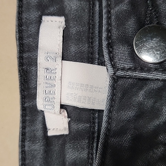 Forever 21 Size 26 or 28 Washed Black Jeans, Skinny Leg, High Waist. EUC. - Picture 7 of 10
